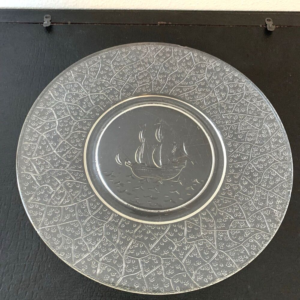 L.E. Smith Glass Co. VTG Pressed Glass Plate Santa Maria Pattern 1920s-1930s